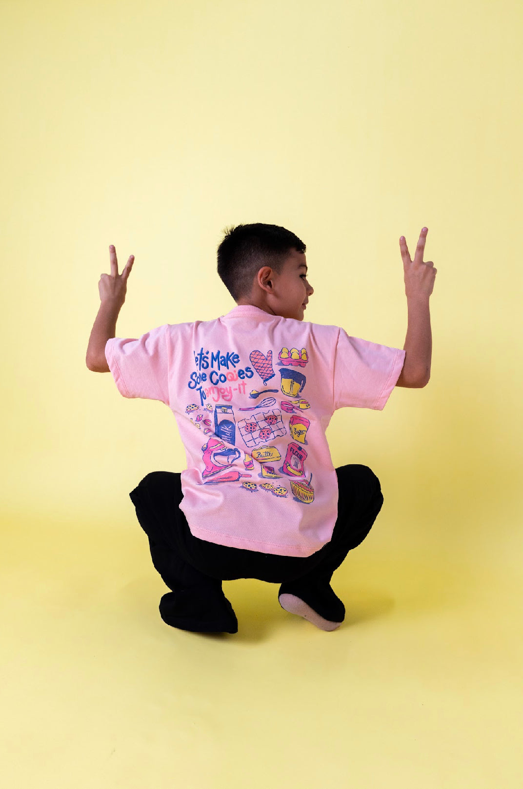 CAMISETA COLLAB OQUI X ENJOY IT. COLOR ROSA