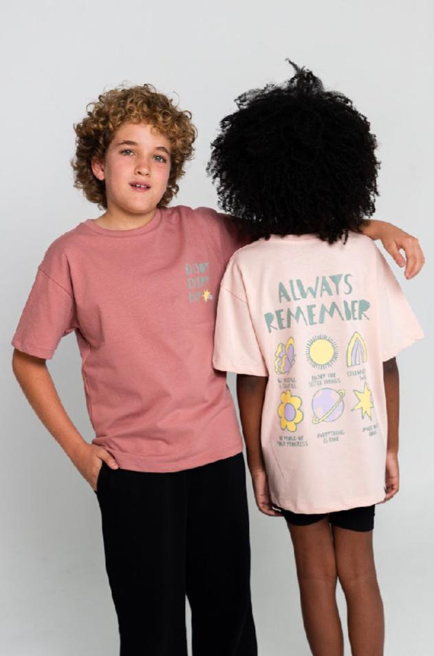 CAMISETA ALWAYS REMEMBER. COLOR GUAYABA