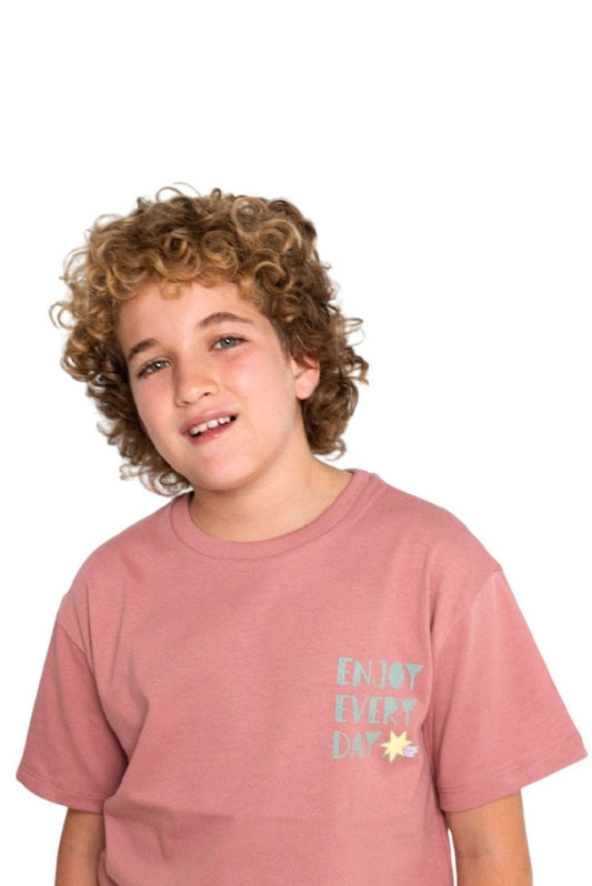CAMISETA ALWAYS REMEMBER. COLOR GUAYABA