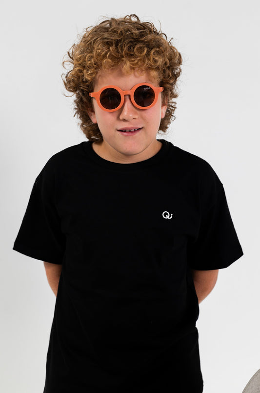 CAMISETA BÁSICA. COLOR NEGRO